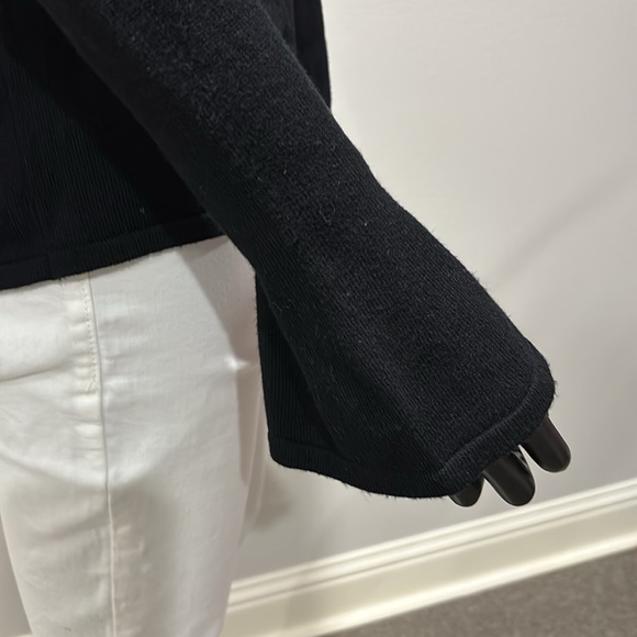 Iman bell sleeve black sweater with gold buttons xs sm runs big - Picture 4 of 8